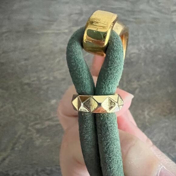 Green and gold metallic mixed material adjustable bracelet - Picture 3 of 8